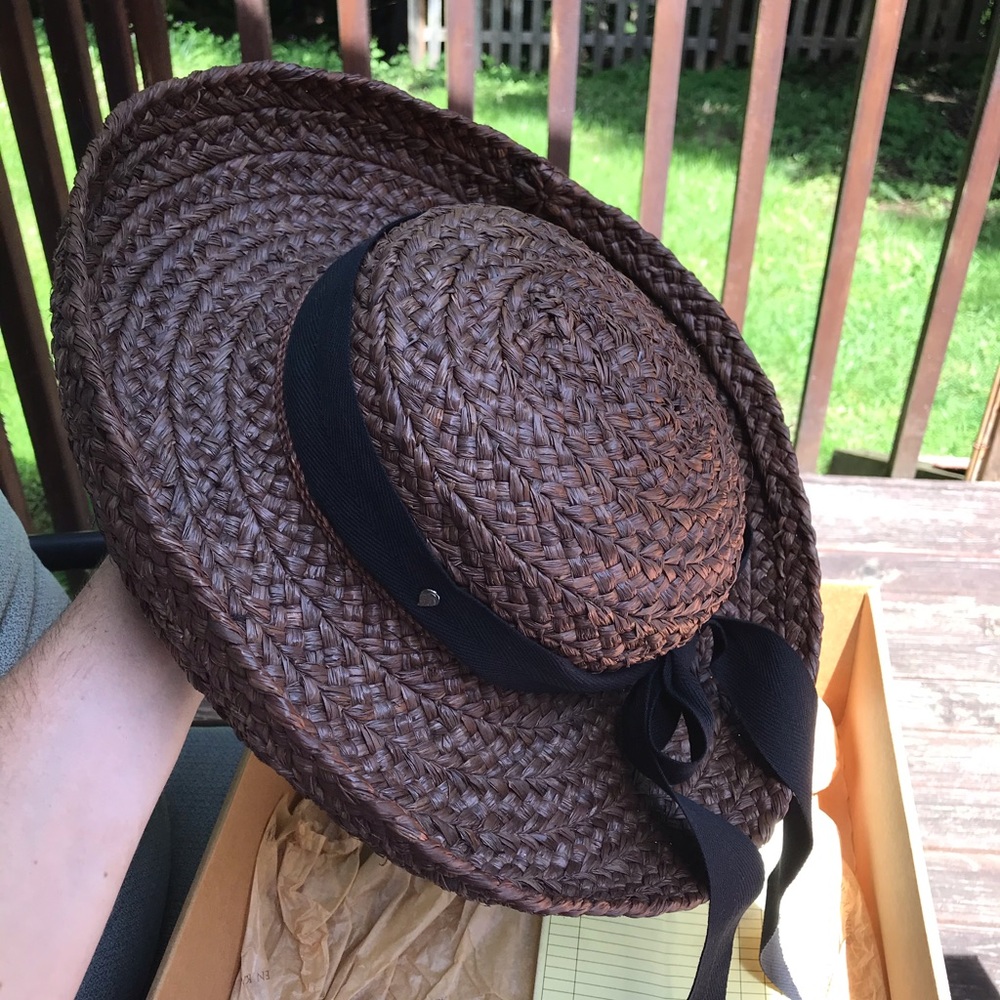 Helen Kaminski 100% raffia hat
